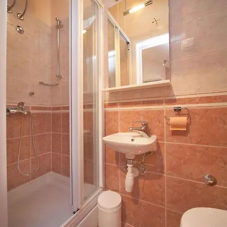 Apartment In 43525