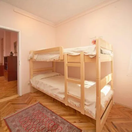 In 43525 * Ντουμπρόβνικ